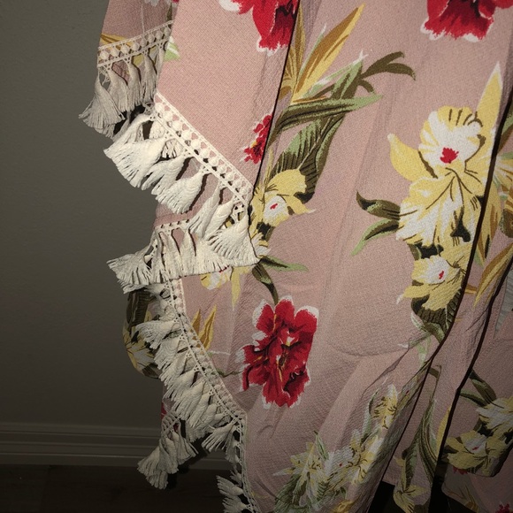 Umgee floral tassel fringe kimono - Picture 3 of 4